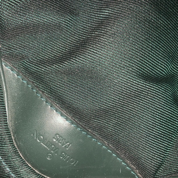 LOUIS VUITTON
EPICEA TAIGA & CANVAS GARMENT BAG - Picture 5 of 8